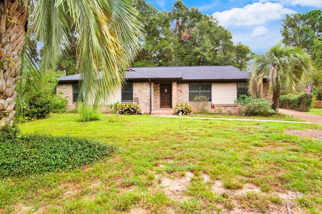 106 Lively Circle, Daphne, AL 36526