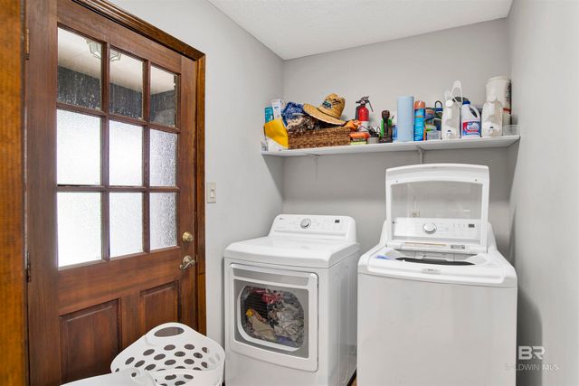 106 Lively Circle, Daphne, AL 36526