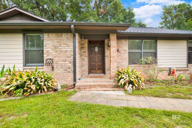 106 Lively Circle, Daphne, AL 36526