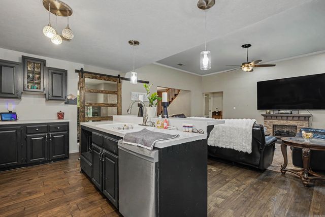 12 Wintercreek Drive, Mayflower, AR 72106