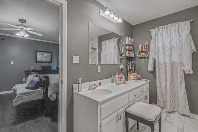 12 Wintercreek Drive, Mayflower, AR 72106