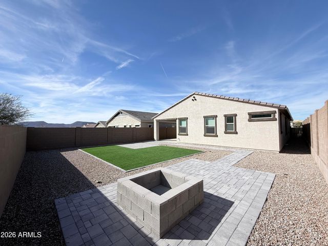 4323 W Palace Station Road, New River, AZ 85087