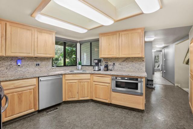 10550 E Kettleman Ln, Lodi, CA 95240