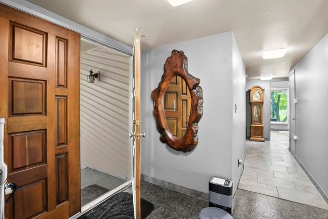 10550 E Kettleman Ln, Lodi, CA 95240