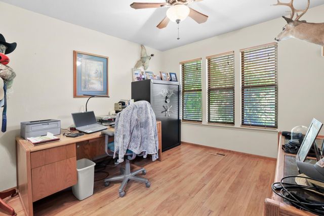 10550 E Kettleman Ln, Lodi, CA 95240