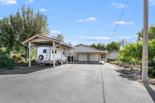 10550 E Kettleman Ln, Lodi, CA 95240