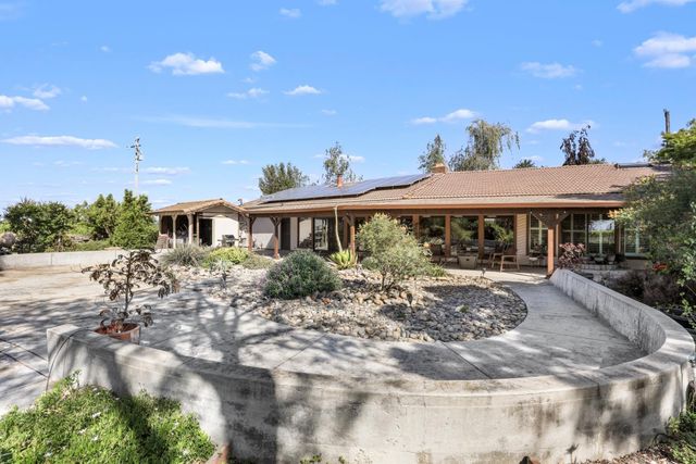 10550 E Kettleman Ln, Lodi, CA 95240