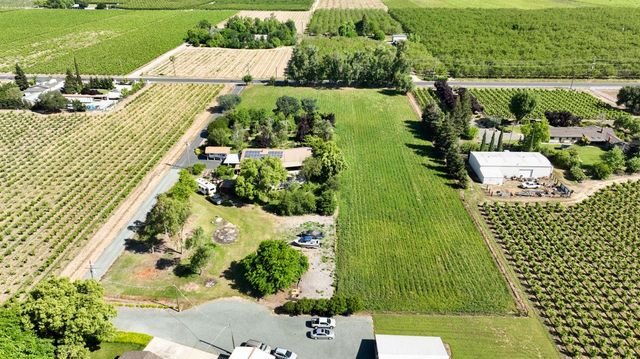 10550 E Kettleman Ln, Lodi, CA 95240