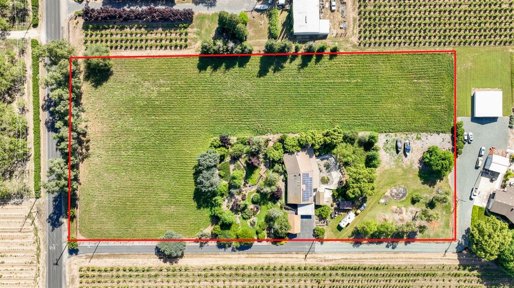 10550 E Kettleman Ln, Lodi, CA 95240