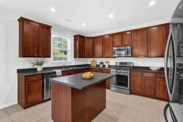 1467 Kilchis Falls Way, Braselton, GA 30517