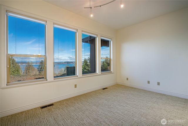 5543 Night Heron Drive, Blaine, WA 98230