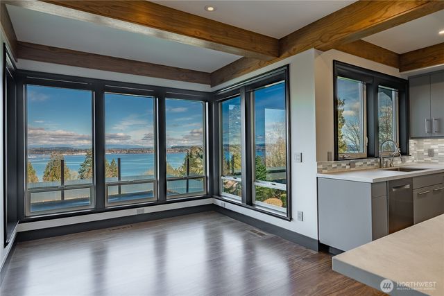 5543 Night Heron Drive, Blaine, WA 98230