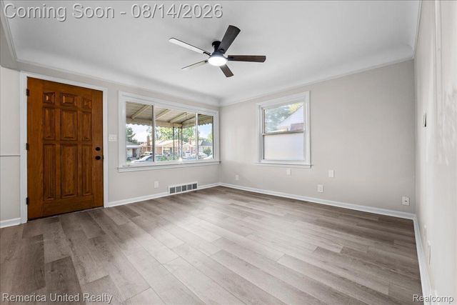 6943 Colonial Street, Dearborn Heights, MI 48127