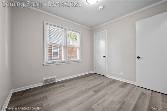 6943 Colonial Street, Dearborn Heights, MI 48127
