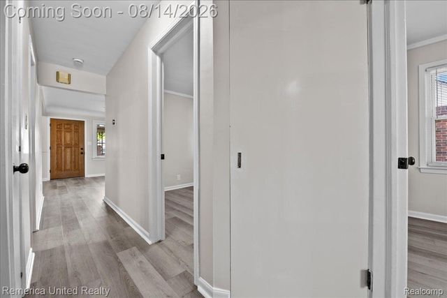 6943 Colonial Street, Dearborn Heights, MI 48127