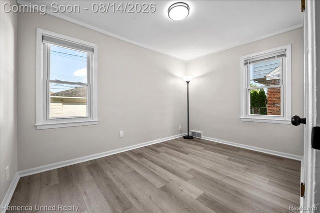 6943 Colonial Street, Dearborn Heights, MI 48127