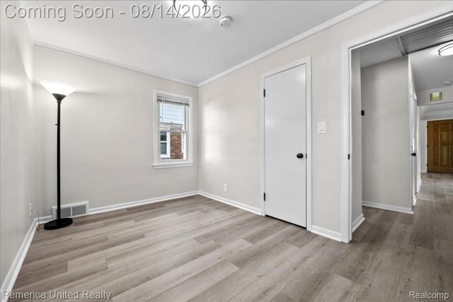 6943 Colonial Street, Dearborn Heights, MI 48127