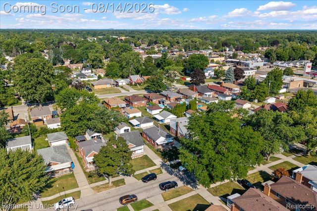 6943 Colonial Street, Dearborn Heights, MI 48127