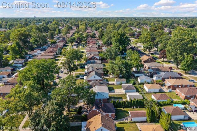 6943 Colonial Street, Dearborn Heights, MI 48127