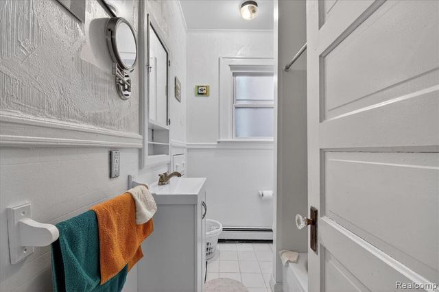 3132-3134 Van Alstyne Street, Wyandotte, MI 48192