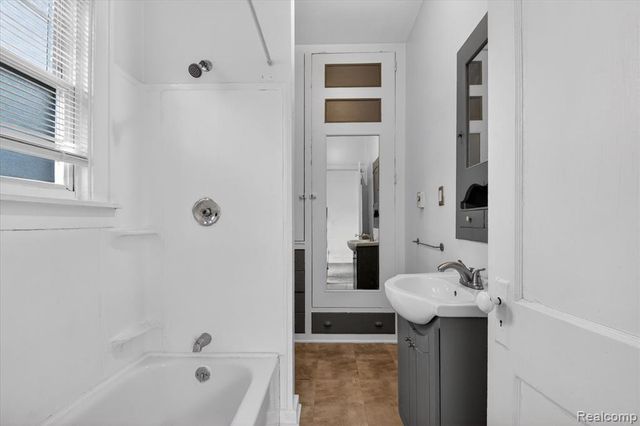 3132-3134 Van Alstyne Street, Wyandotte, MI 48192