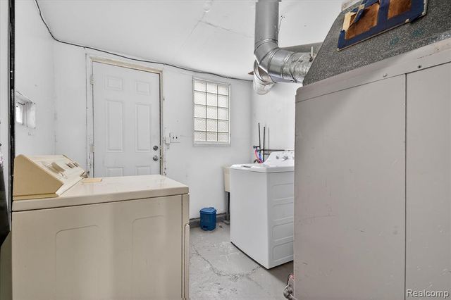 3132-3134 Van Alstyne Street, Wyandotte, MI 48192