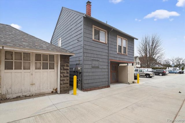 3132-3134 Van Alstyne Street, Wyandotte, MI 48192