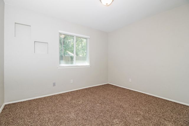 405 Lone Oak Circle, Kennedale, TX 76060