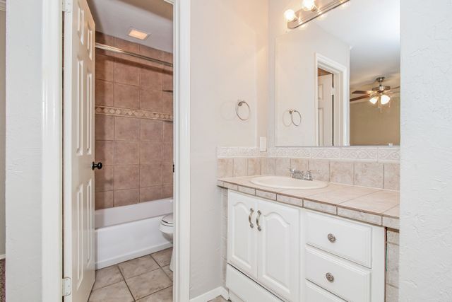 405 Lone Oak Circle, Kennedale, TX 76060