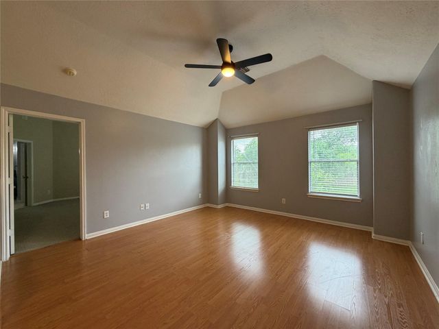 1113 Shadowbend Street, Pearland, TX 77581