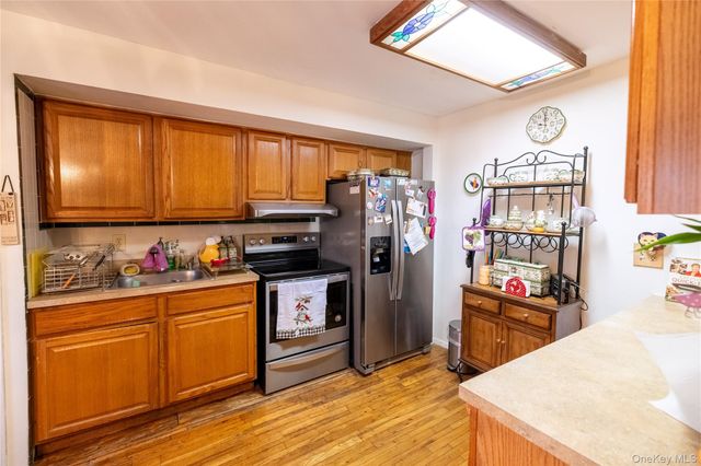 2 Bernard Street, Massapequa, NY 11758