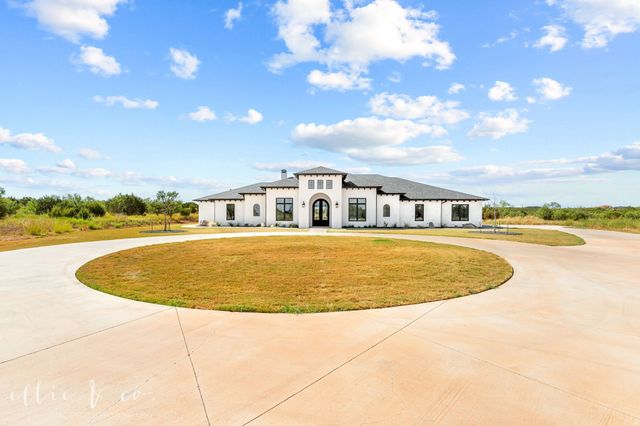 173 Western Trl, Buffalo Gap, TX 79508