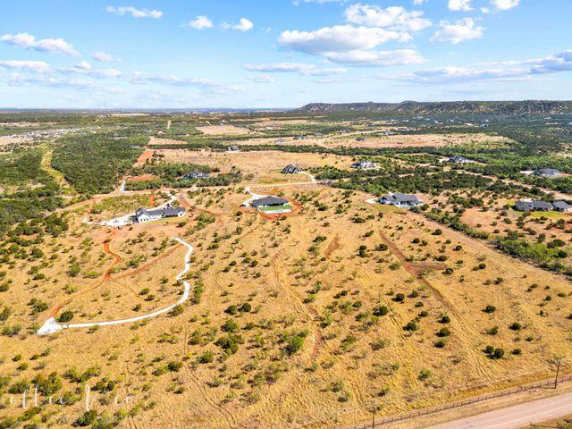 173 Western Trl, Buffalo Gap, TX 79508