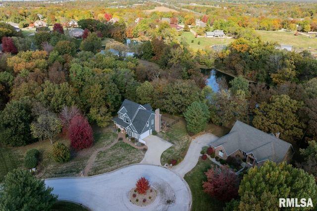 5585 Wood Crest Drive, Quincy, IL 62305