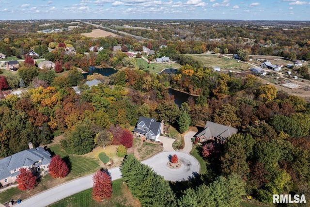 5585 Wood Crest Drive, Quincy, IL 62305