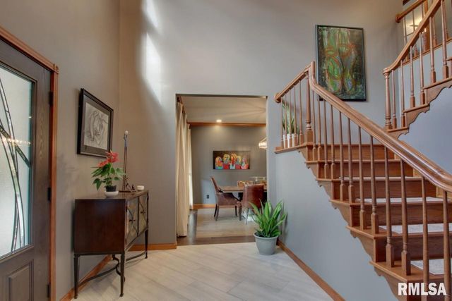 5585 Wood Crest Drive, Quincy, IL 62305