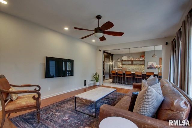 5585 Wood Crest Drive, Quincy, IL 62305