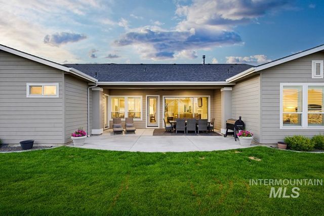 5371 W Philomena Dr, Meridian, ID 83646