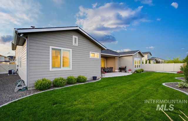 5371 W Philomena Dr, Meridian, ID 83646