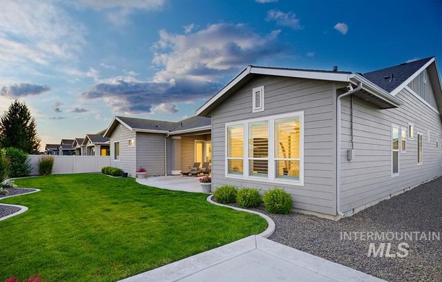 5371 W Philomena Dr, Meridian, ID 83646