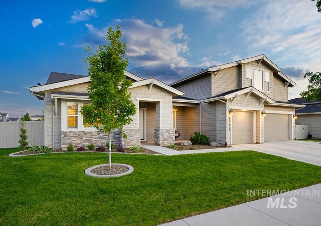 5371 W Philomena Dr, Meridian, ID 83646