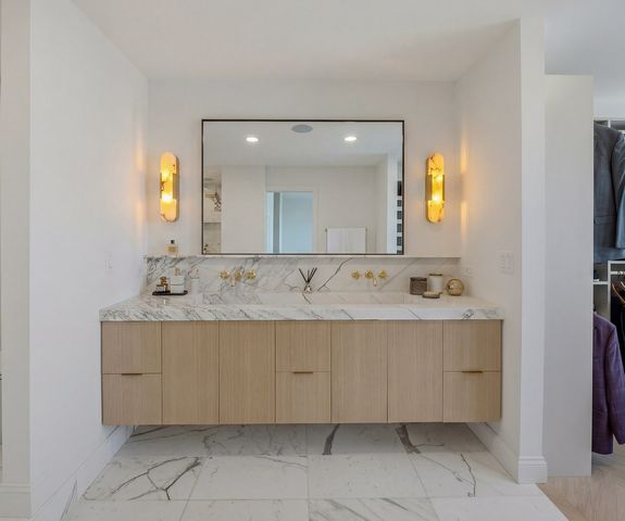 111 E Chestnut Street PH-AB, Chicago, IL 60611
