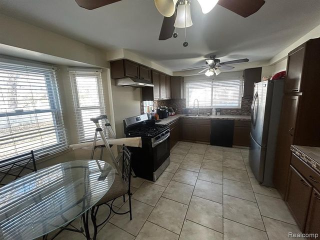 5920 W Outer Drive, Detroit, MI 48235