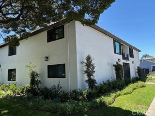 120 E Pine Street, Santa Ana, CA 92701