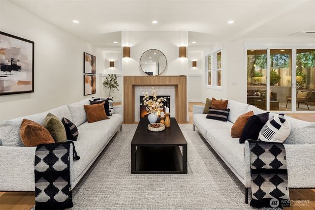 11814 NE 103rd Place, Kirkland, WA 98033