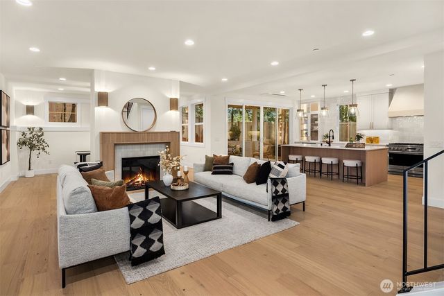 11814 NE 103rd Place, Kirkland, WA 98033