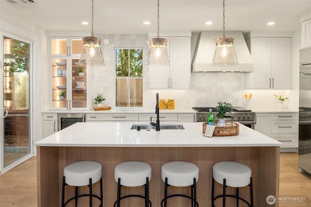 11814 NE 103rd Place, Kirkland, WA 98033