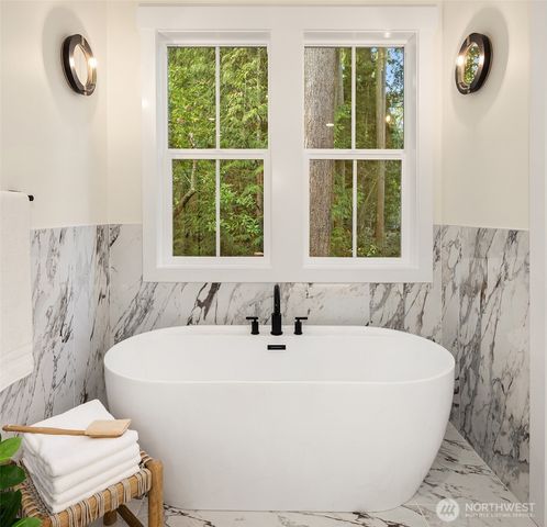 11814 NE 103rd Place, Kirkland, WA 98033