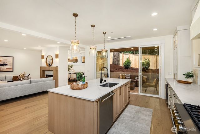 11814 NE 103rd Place, Kirkland, WA 98033