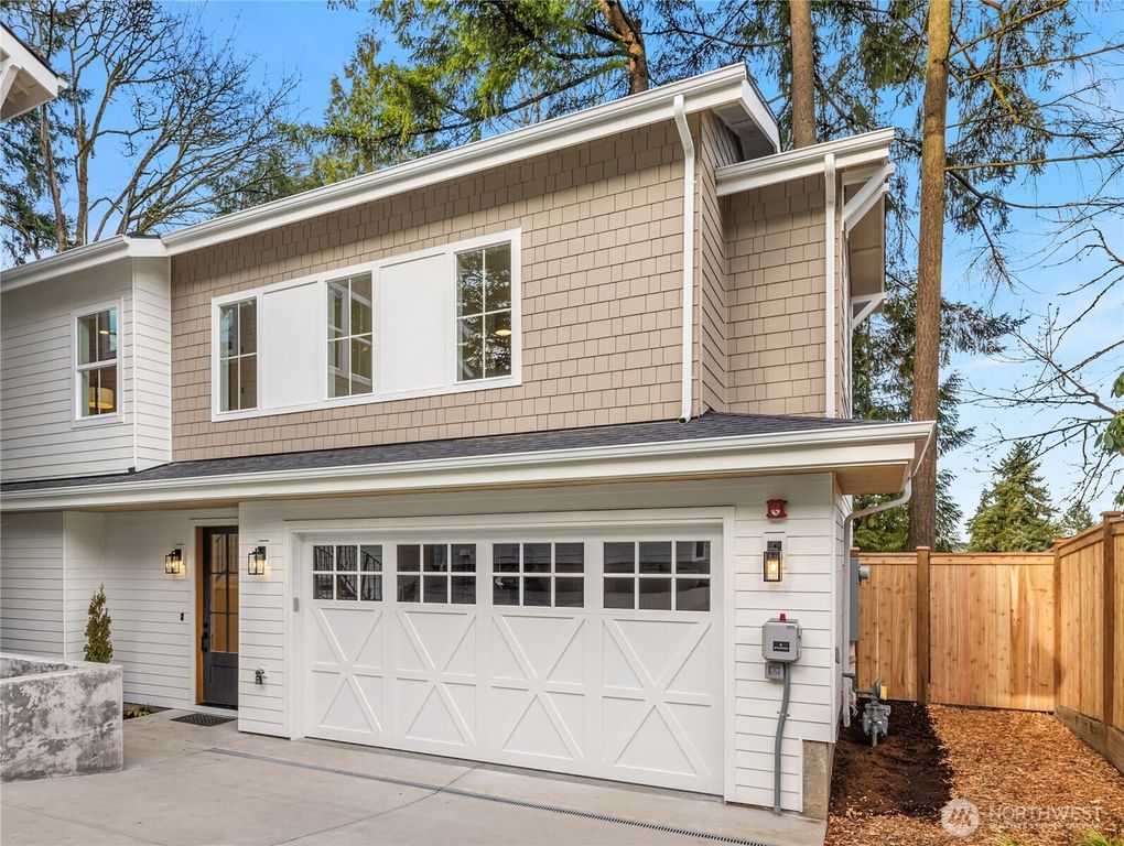 11814 NE 103rd Place, Kirkland, WA 98033